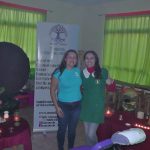 Masajistas con profesora tomnandose una foto